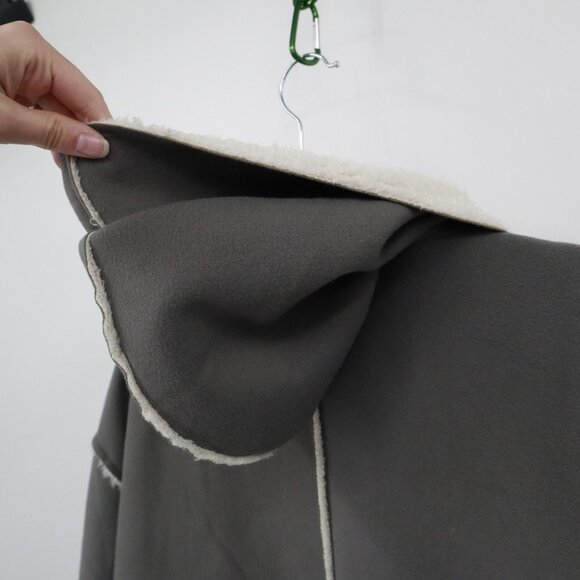 Mavericks Faux Shearling Jacket Womens M/L Gray Rich Auntie Core Cozy Lounge NWT - Picture 11 of 16